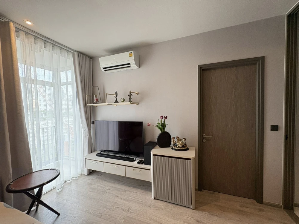 ให้เช่า Rhythm Ekkamai Estate ห้องพร้อมอยู่ เฟอร์พร้อม ชั้นสูง รีบจองเลยก่อนพลาด