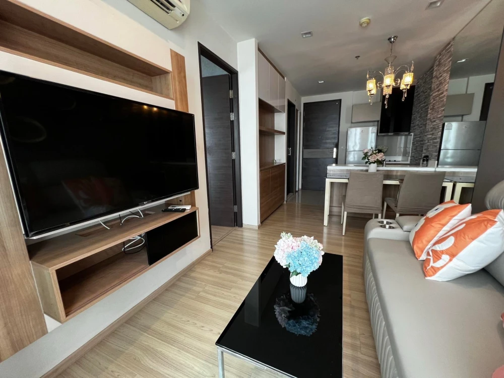 ให้เช่า Rhythm Sathorn ชั้น 32 ชั้นสูง วิวสวย ตกแต่งครบครัน สวยจึ้ง พร้อมเข้าอยู่