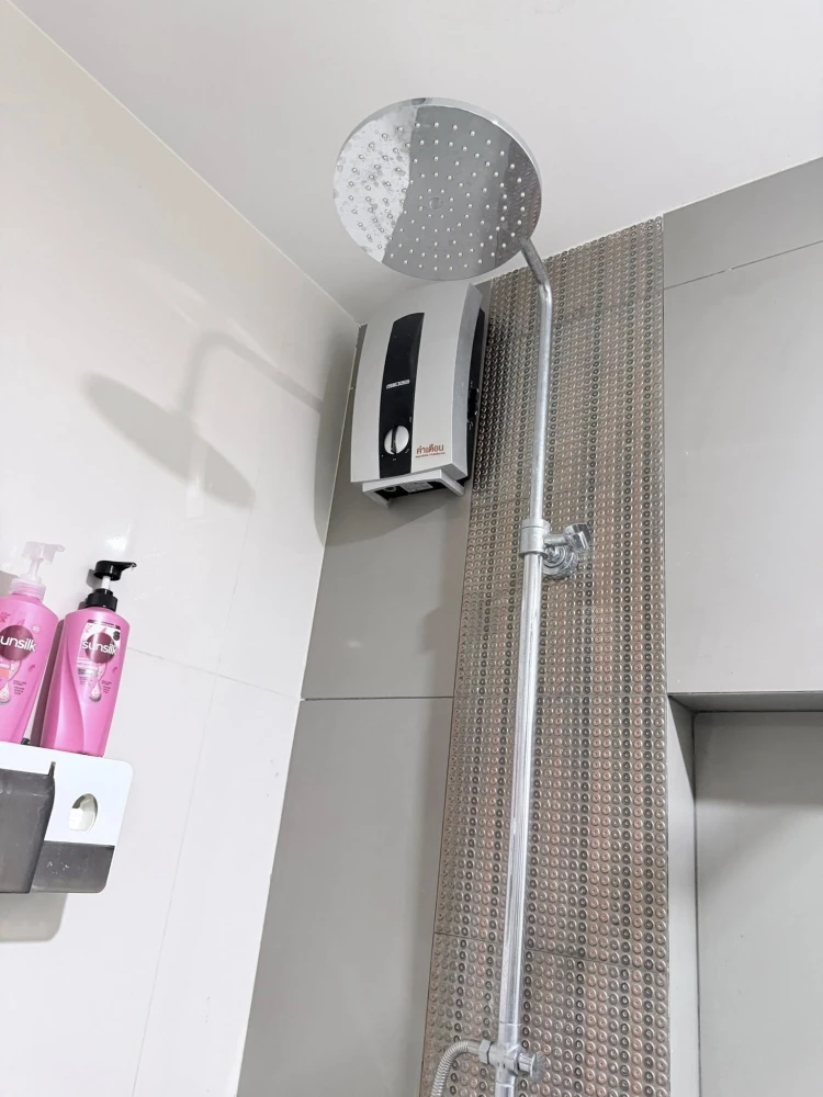 ให้เช่า Rhythm sathorn narathiwas ห้อวพร้อมอยู่ ชั้น 17 ได้วิวสูง สิ่งอำนวยความสะดวกครบ จองเลย