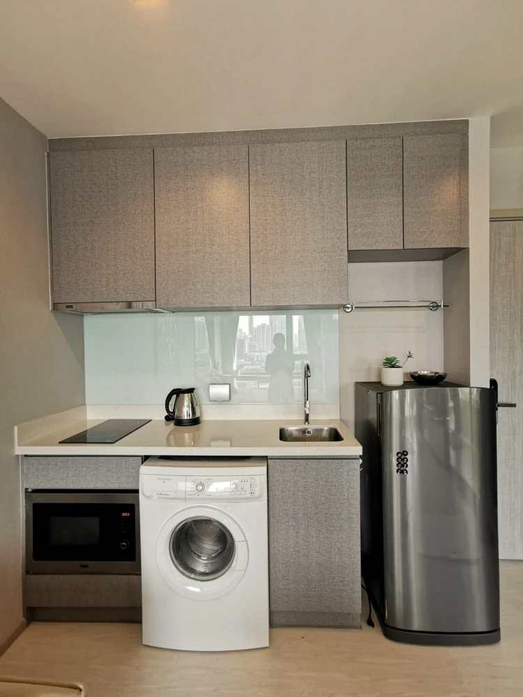 ให้เช่า  Rhythm Sukhumvit 36-38 ห้องน่าอยู่ เฟอร์ฑร้อ จองเลย