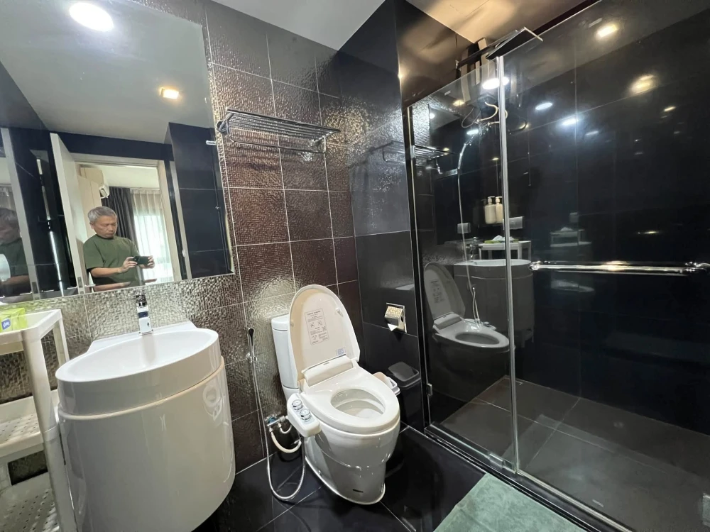 ให้เช่า Rhythm Sukhumvit 36-38 ห้องใหญ่ แบบ 2 นอน 2 น้ำ พื้นที่ใช้สอยเยอะมาก เฟอร์ครบครัน รีบจองเลย
