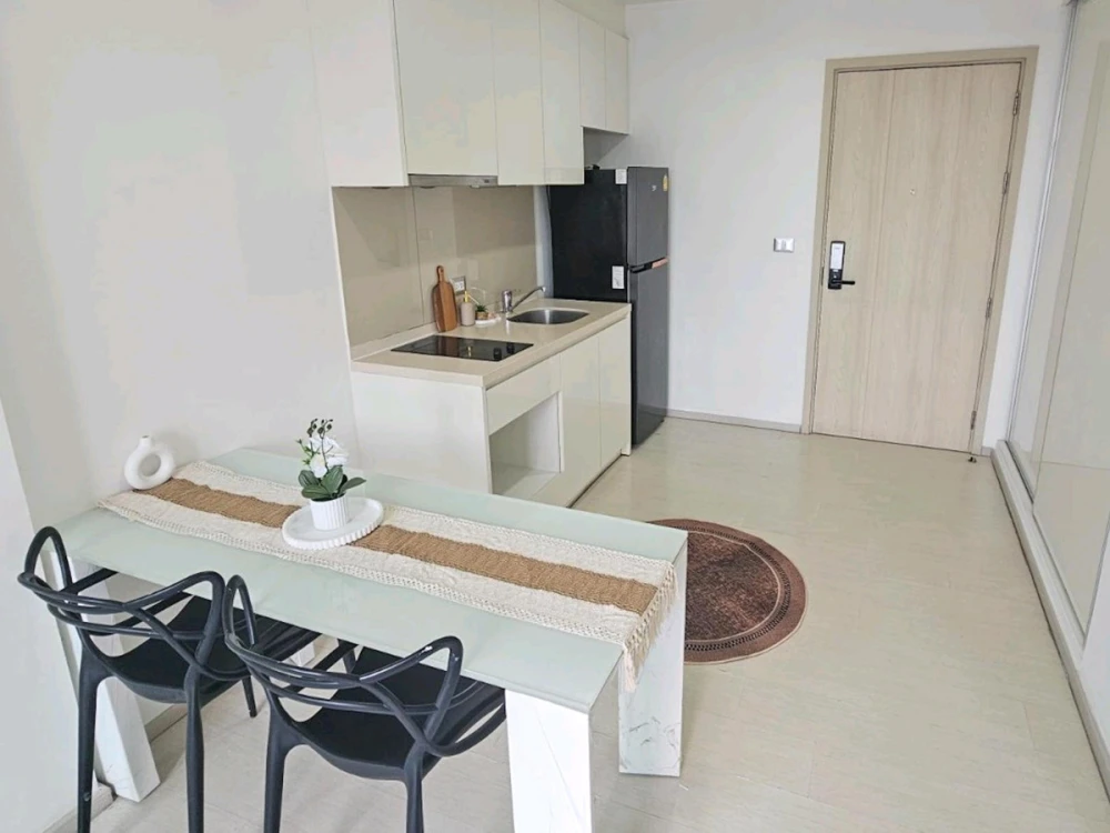 ให้เช่า Rhythm Sukhumvit 42 ชั้น 34 วิวเมือง ไม่มีตึกบัง จองเลย อย่ารอช้า