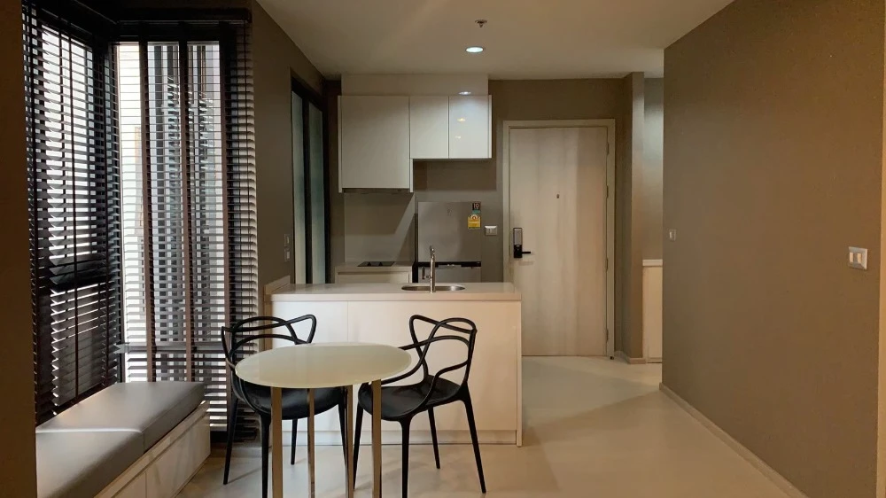 ให้เช่า Rhythm Sukhumvit 42 ชั้น 9 ห้องแต่งครบ พร้อมอยู่ สนใจจองเลย