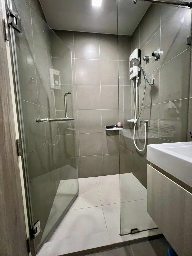 ให้เช่า Rich Park Terminal พหลโยธิน 59 ชั้น 8 เงียบ ปลอดภัย เฟอร์ครบ พร้อมอยู่ หิ้วกระเป๋าเข้าอยู่ได้เลย