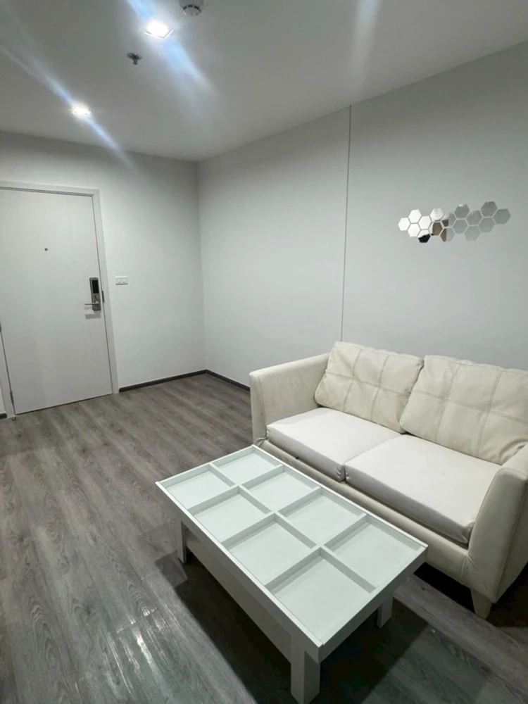 ให้เช่า Rich Park Triple Station ชั้น 2 ห้องน่าอยู่ แต่งครบ น่าอยู่ สนใจจองเลย ด่วนๆ