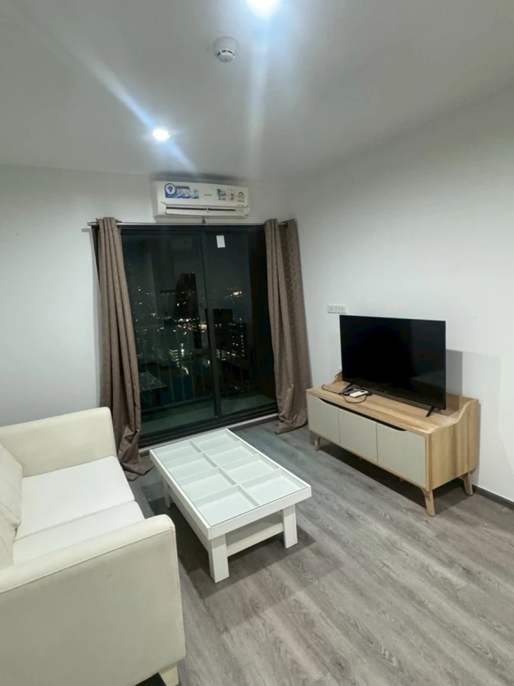 ให้เช่า Rich Park Triple Station ชั้น 2 ห้องน่าอยู่ แต่งครบ น่าอยู่ สนใจจองเลย ด่วนๆ