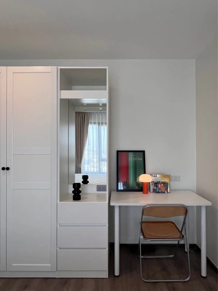 ให้เช่า Rich Park Triple Station 1 ห้องนอน 1 ห้องน้ำ เฟอร์นิเจอร์ครบครัน วิวโล่ง พลาดแล้วจะเสียใจ