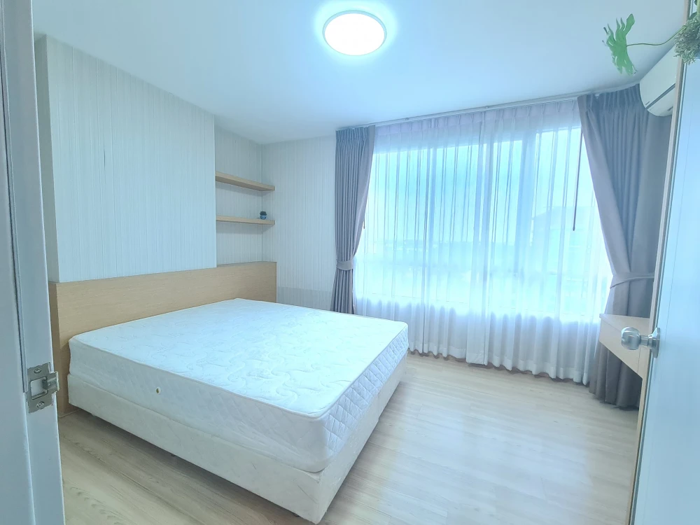 For rent: Rill Condo Rangsit, 1 bedroom, 1 bathroom, fully furnished and equipped, swimming pool view, reserve now!