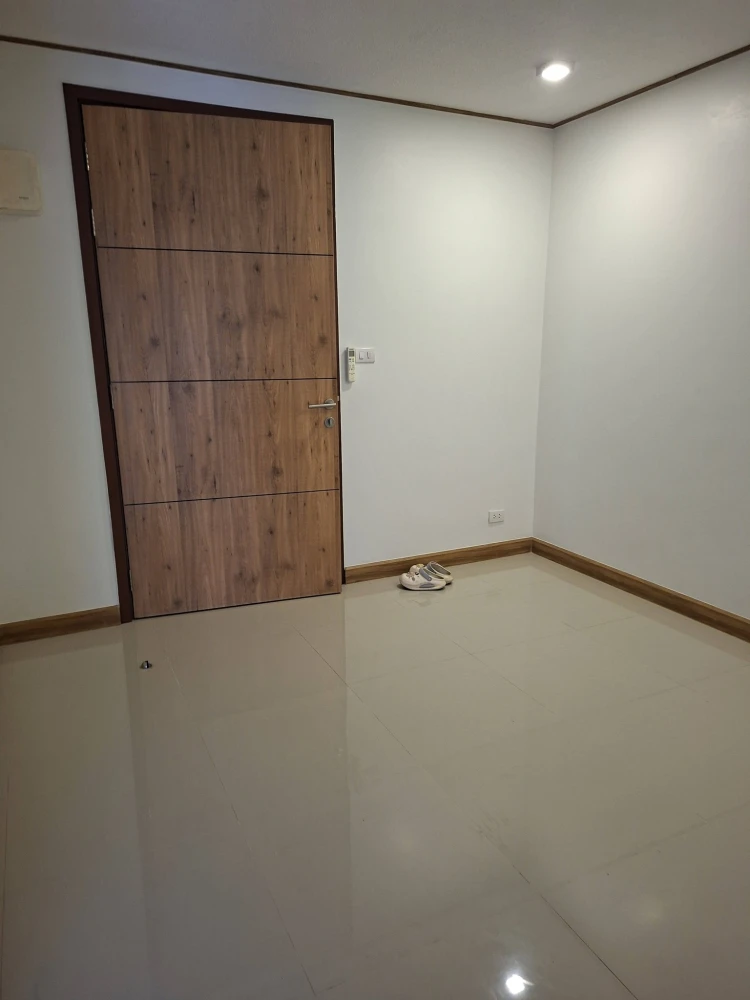 ให้เช่า RIZZO Condo Bangkang ห้องพร้อมอยู่ เฟอร์ครบ ห้องกว้างขวางอยู่สบาย ราคาสบายกระเป๋า จองเลย