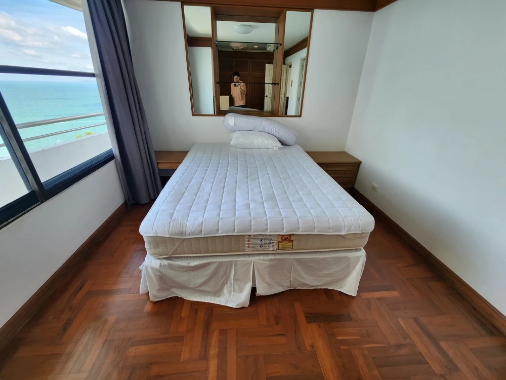 ให้เช่า Royal Cliff Garden 4 ห้องนอน พื้นที่ใช้สอยเยอะ วิวทะเลสวย ไม่บล็อค แต่งครบ จองเลย