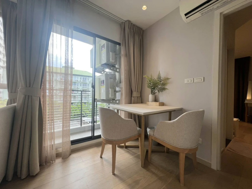 ให้เช่า RUNESU THONGLOR 5 ห้องมุม พื้นที่ 38 ตร.ม. มีอ่างอาบน้ำอย่างดี มีความเป็นส่วนตัวสูง สวย เงียบสงบ