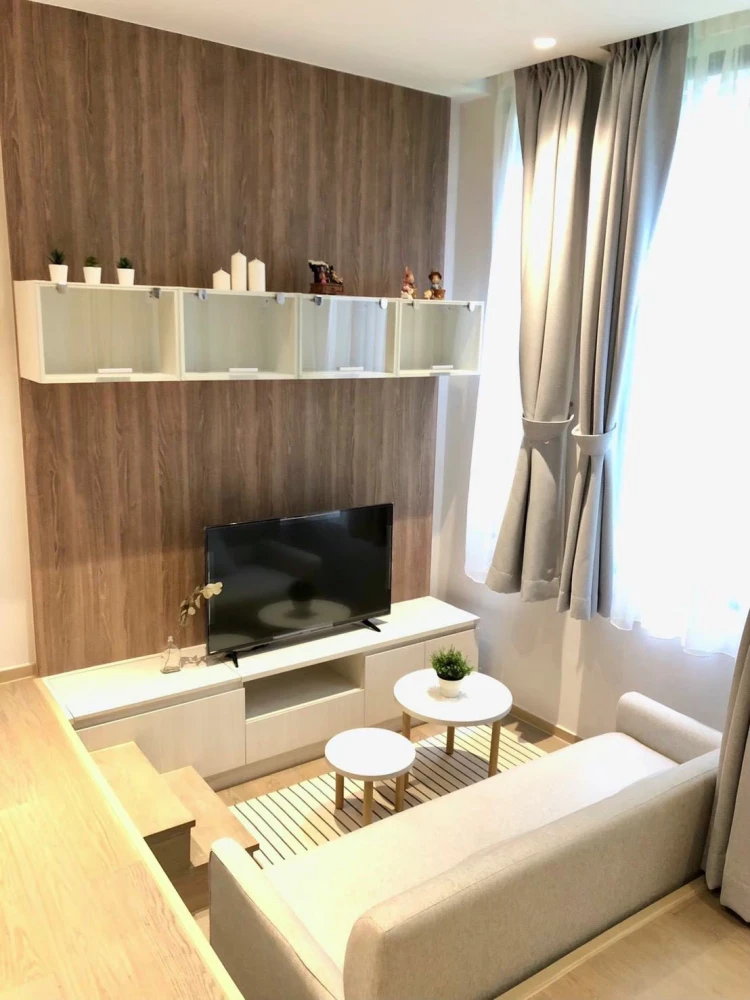 ให้เช่า Runesu Thonglor 5 แบบ 1 ห้องนอน 1 ห้องน้ำ มีต้นไม้เยอะ บรรยากาศร่มรื่น อยู่สบายไม่อึดัอด ห้ามพลาด