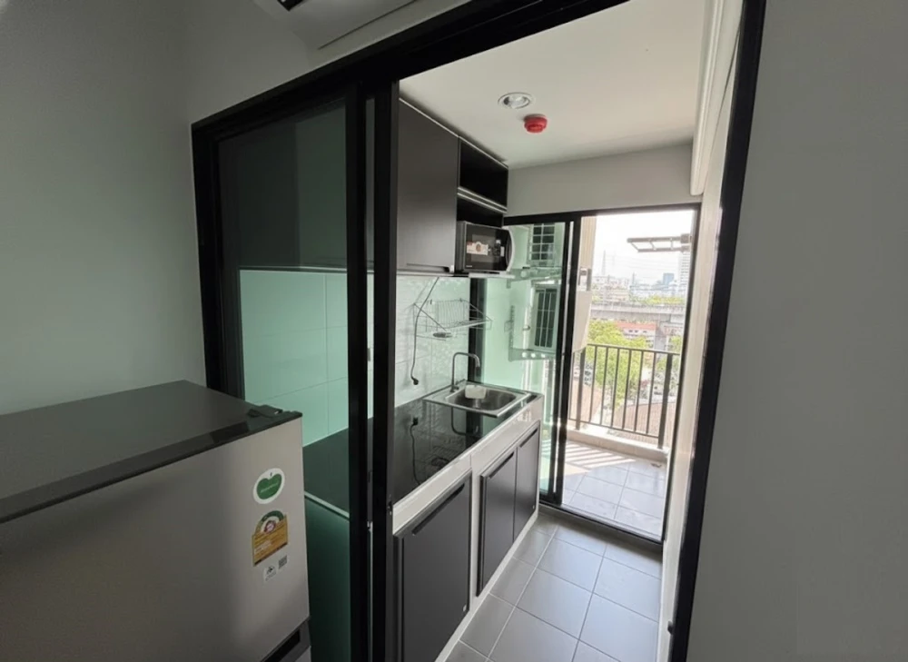 ให้เช่า RYE Huamak 1 ชั้น 8 แต่งครบ หิ้วกระเป๋าเข้าอยู่ได้ทันที จองเลย ด่วนๆจ้า