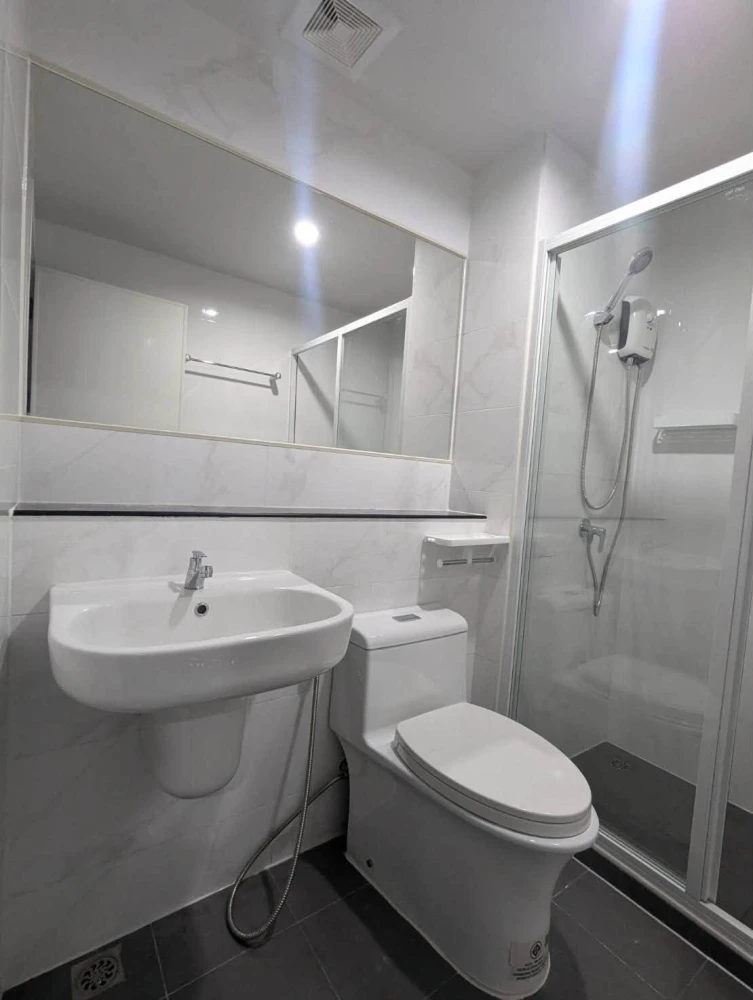 ให้เช่า Rye Sukhumvit 101/1 ห้องชั้น 2 เฟอร์นิเจอร์ครบครัน มัวแต่มองไม่จองไหวหรอ