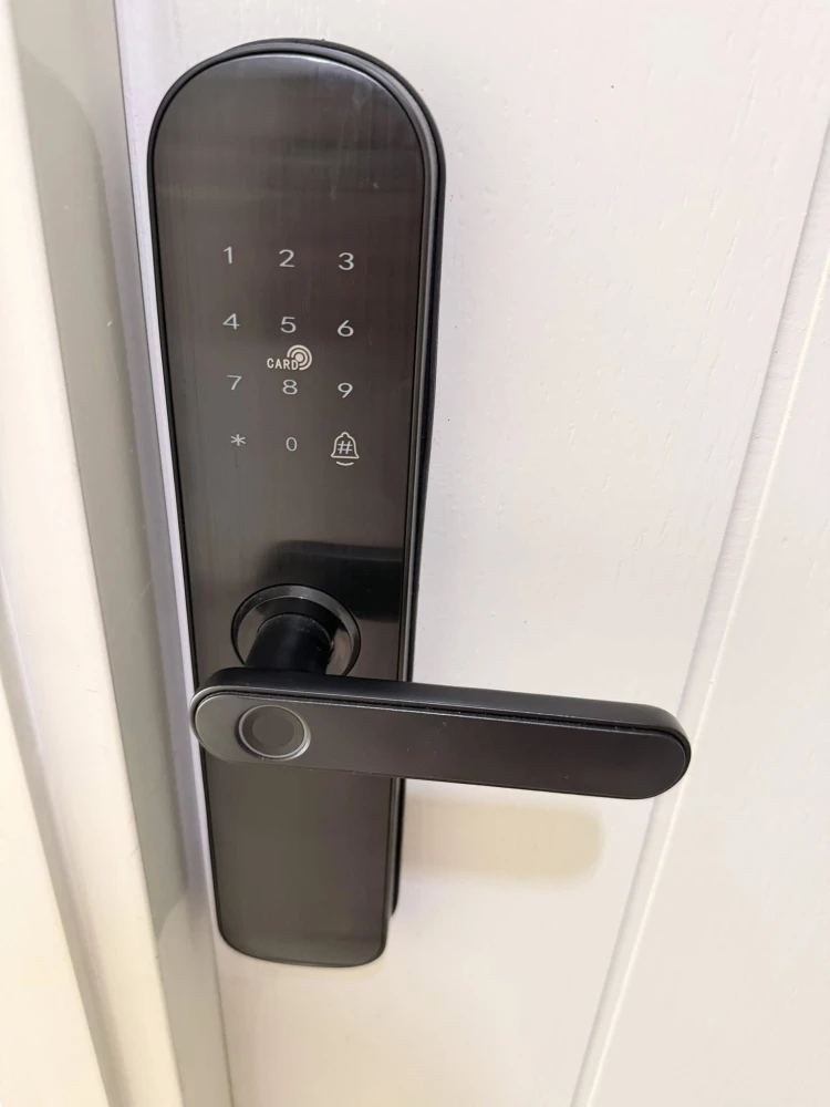 ให้เช่า RYE TALAT PHLU ชั้น 7 วิวสระน้ำ เฟอร์นิเจอร์เเละเครื่องใช้ไฟฟ้า ครบ สามารถลากกระเป๋าเข้ามาอยู่ได้เลย