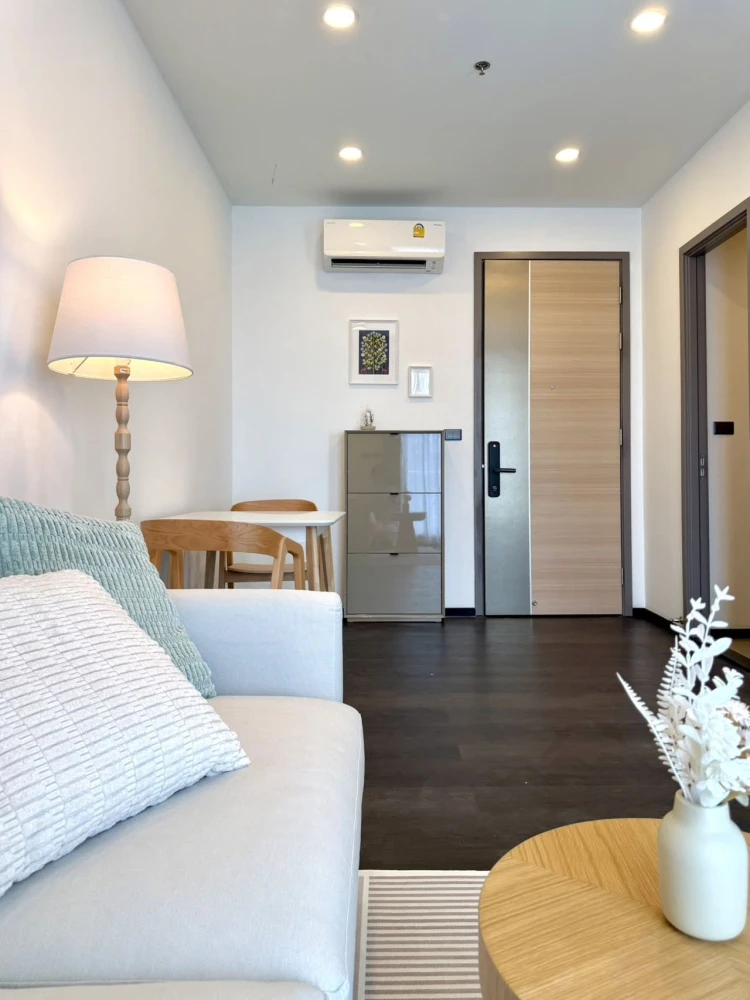 ให้เช่า Sapphire Luxurious Condo Rama 3 มีระเบียงขนาดใหญ่พิเศษ พร้อมชมวิวโค้งแม่น้ำเจ้าพระยาและสะพานภูมิพลที่สวยทั้งกลางวันและกลางคืน
