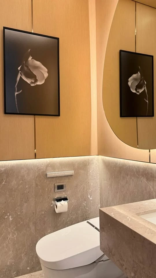 ให้เช่า SCOPE LANGSUAN แบบ 1 ห้องนอน 1.5 ห้องน้ำ ตกแต่งสวยงาม ครบครันโดย Thomas Juul-Hansen