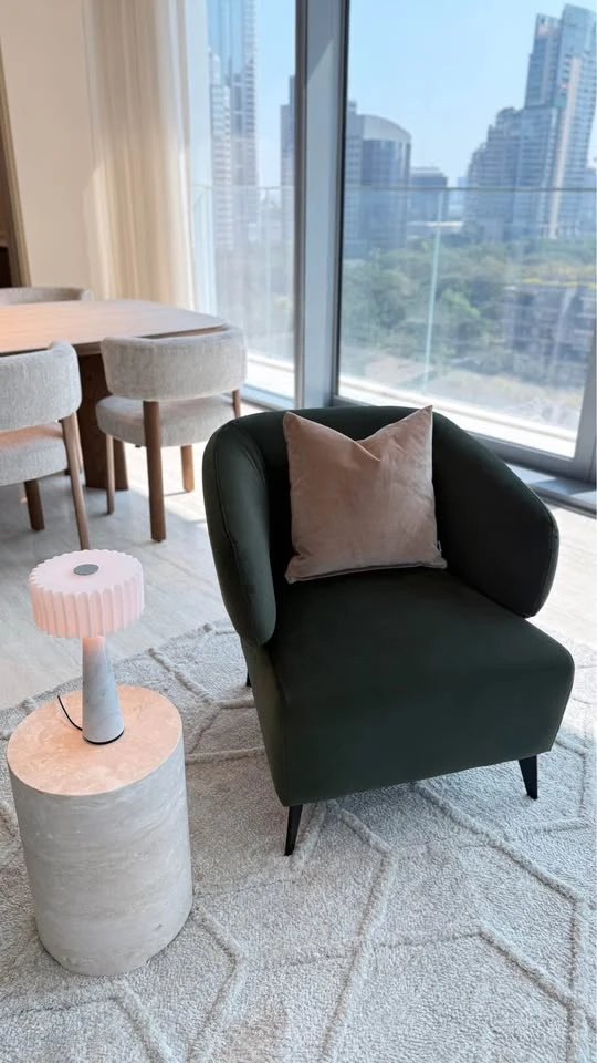 ให้เช่า Scope Langsuan 2 ห้องนอน 3 ห้องน้ำ ตกแต่งสวยน่าอยู่ อย่ามัวแต่มอง รีบจองเลยจ้า