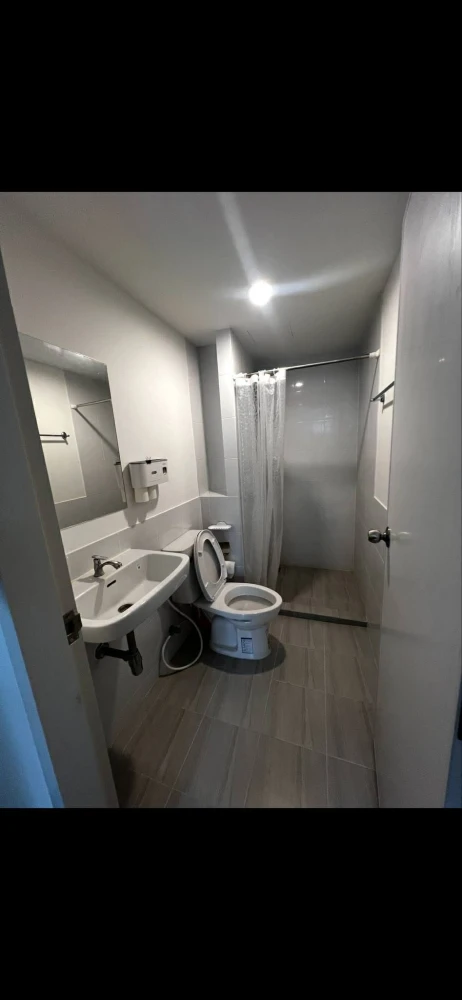 ให้เช่า SENA Kith MRT–Bangkae ห้องน่าอยู่ ชั้น 2 เฟอร์ครบ ในทำเลสุดปัง เดินทางสะดวก จองเลย