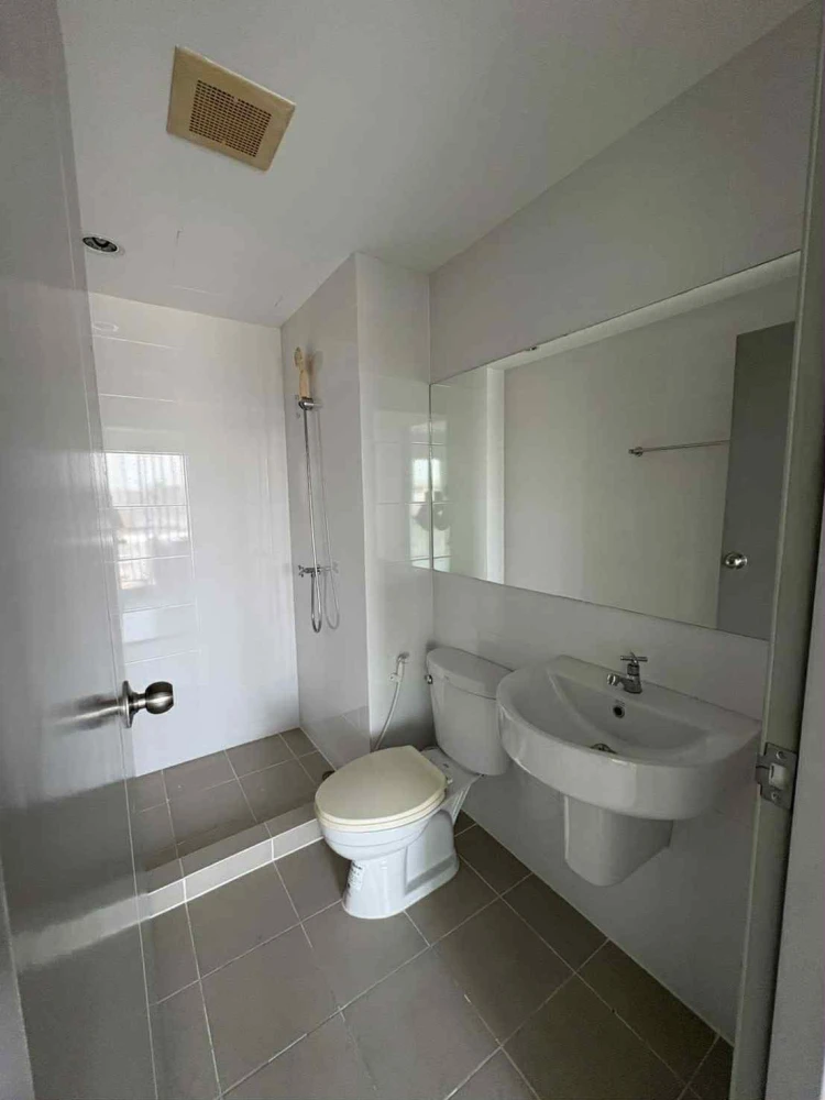 ให้เช่า Serrano Condominium ชั้น 6 มาพร้อมการตกแต่งที่ครบครัน สนใจจองเลย ด่วนๆ