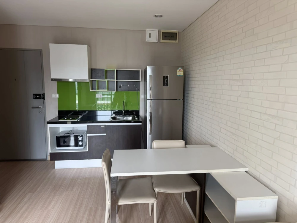 ให้เช่า Serrano Condominium ชั้น 7 วิวสระน้ำ มาพร้อมการตกแต่งที่ครบครัน จองเลย ด่วนๆ