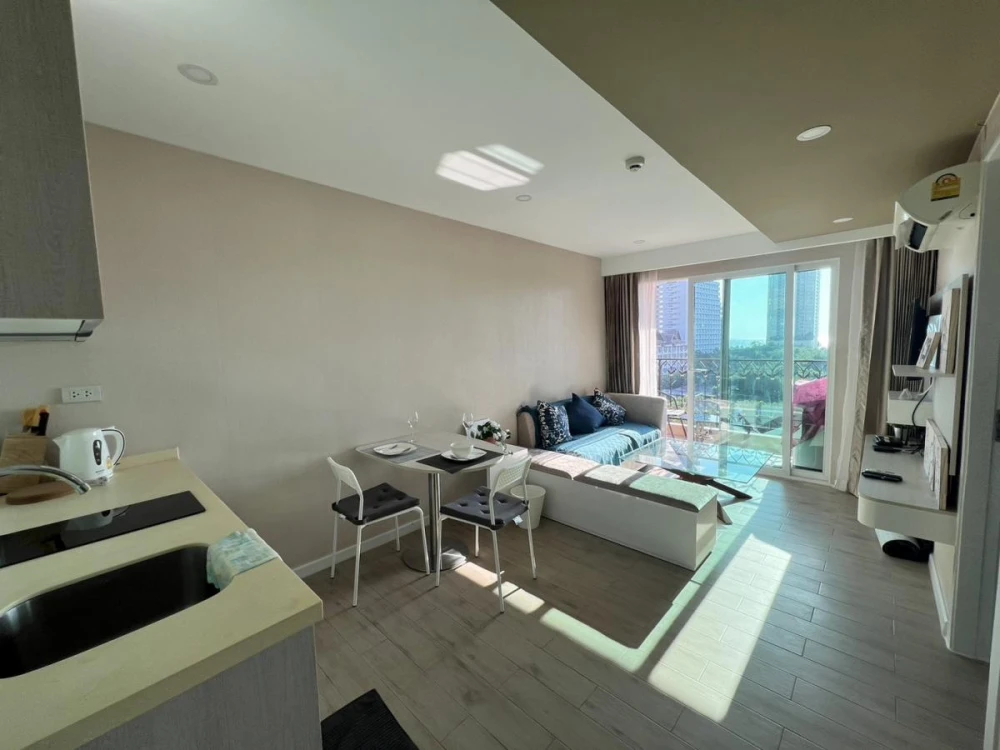 ให้เช่า Seven Seas Condo Resort Jomtien ชั้น 7 ห้องแต่งครบ พร้อมเข้าอยู่ จองเลย ด่วนๆ