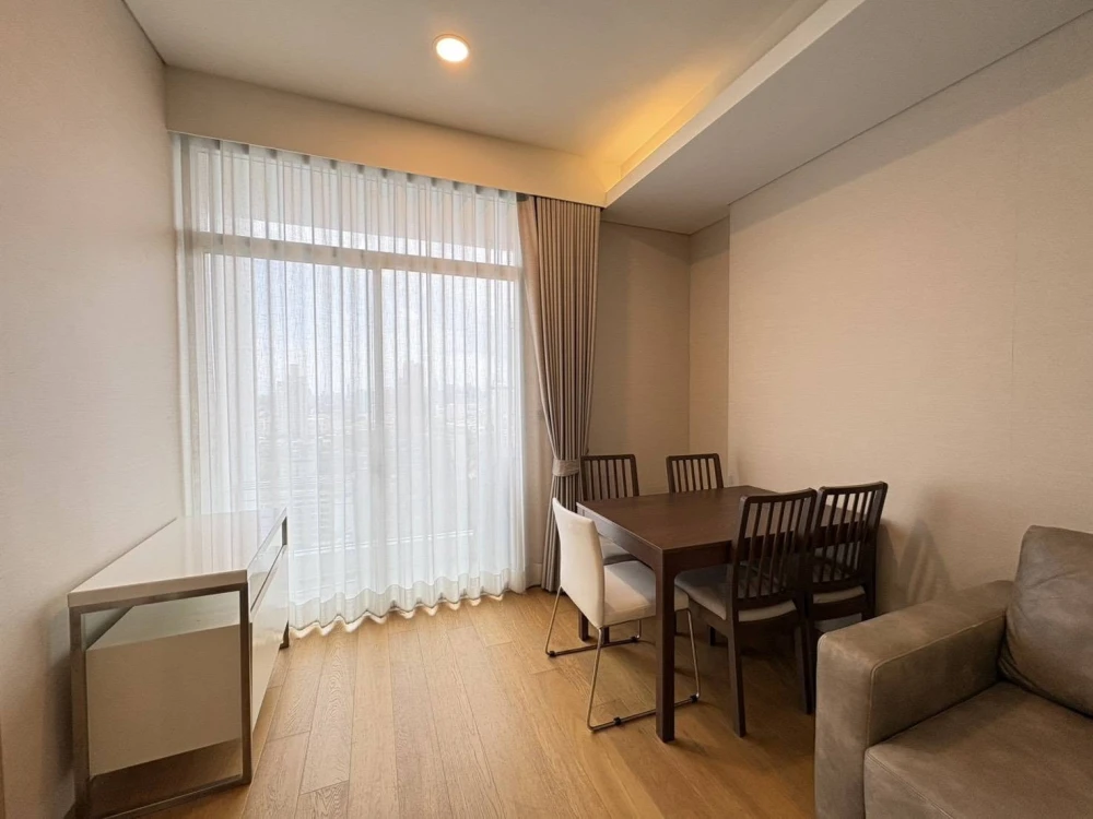 ให้เช่า Siamese Exclusive Sukhumvit 42 ชั้น 21 เฟอร์นิเจอร์ครบ พร้อมเข้าอยู่ ห้องกว้าง โปร่ง บรรยากาศอบอุ่น