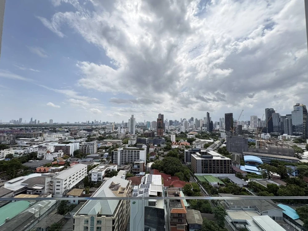 ให้เช่า Siamese Exclusive Sukhumvit 42 ชั้น 21 เฟอร์นิเจอร์ครบ พร้อมเข้าอยู่ ห้องกว้าง โปร่ง บรรยากาศอบอุ่น