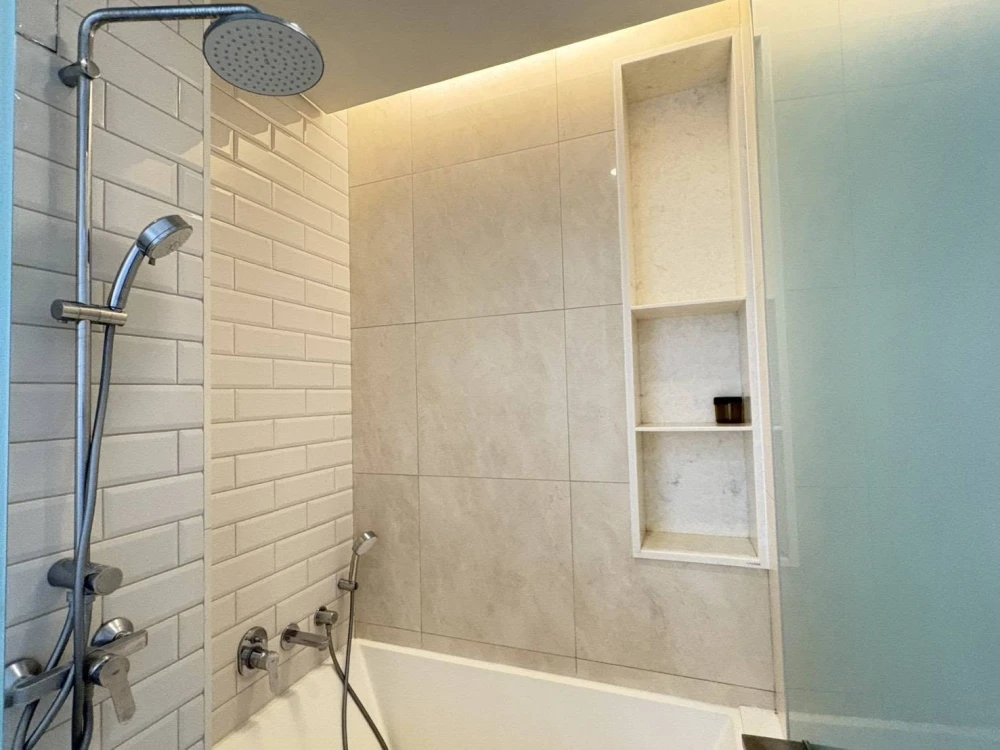 ให้เช่า Siamese Exclusive Sukhumvit 42 ชั้น 21 เฟอร์นิเจอร์ครบ พร้อมเข้าอยู่ ห้องกว้าง โปร่ง บรรยากาศอบอุ่น