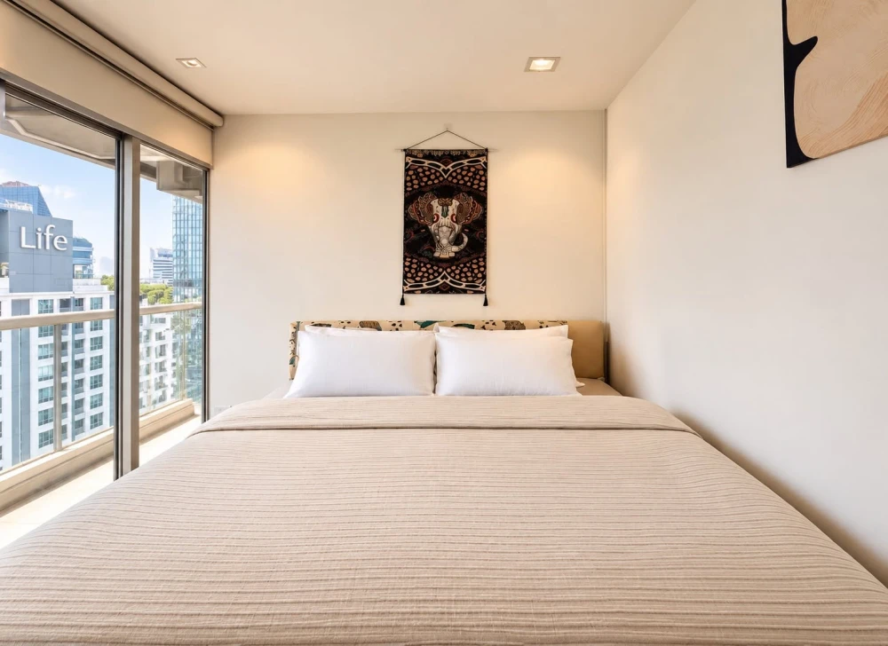 ให้เช่า Silom Suite 3 ห้องนอน พื้นที่ใช้สอยเยอะ แต่งครบ เฟอร์นิเจอร์ครบครัน มัวแต่มองไม่จองไหวหรอ