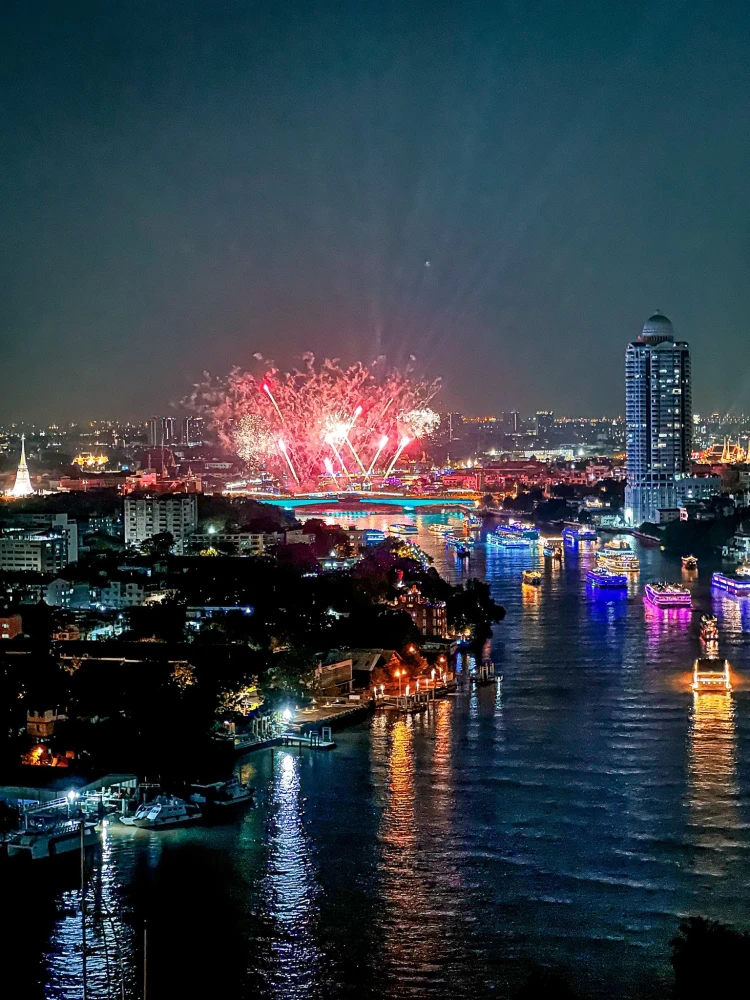 ให้เช่า Siphraya Riverview 2 ห้องนอน พื้นที่ใช้สอยเยอะ ทำเลดี มองเห็นวิวสวยจากชั้นสูง ห้ามพลาด