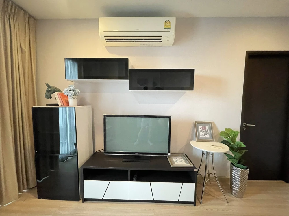 ให้เช่า Sky Walk & Weltz Residence ชั้น 21 ห้องโค้ง วิวรถไฟฟ้า ตกแต่งอย่างดี รีบจองให้ไว