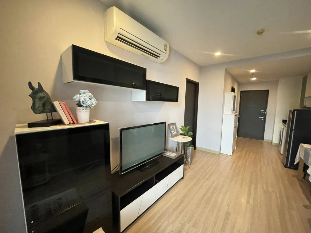 ให้เช่า Sky Walk & Weltz Residence ชั้น 21 ห้องโค้ง วิวรถไฟฟ้า ตกแต่งอย่างดี รีบจองให้ไว