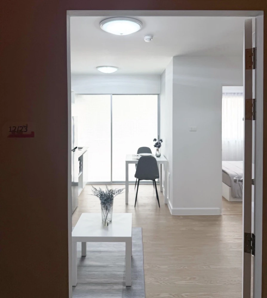 ให้เช่า Smart Condo Rama 2 ห้องพร้อมอยู่ เฟอร์พร้อม ชั้น 1 เข้าออกสะดวกสบาย ราคาสบายกระเป๋า รีบจองเลย