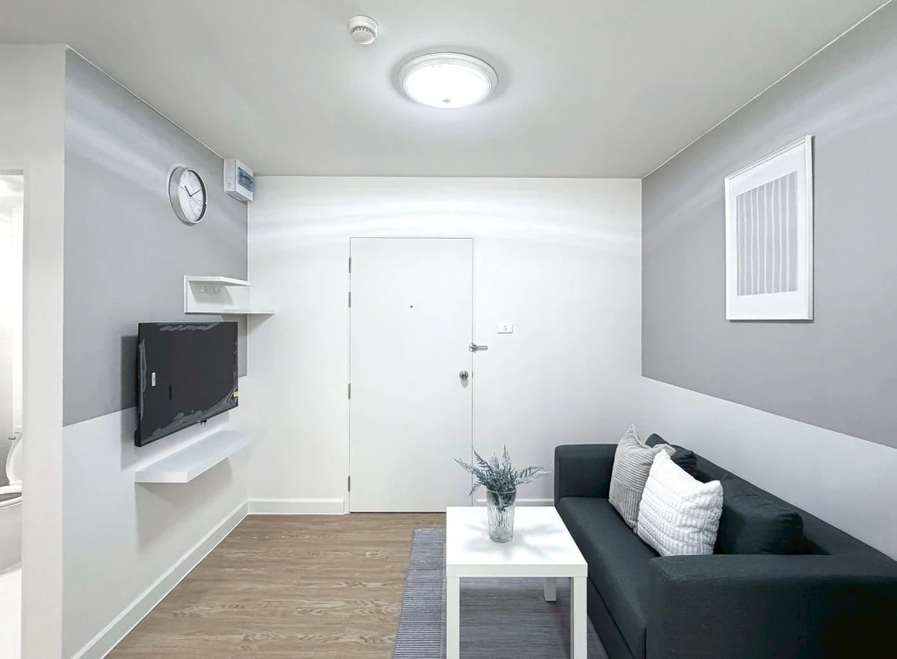 ให้เช่า Smart Condo Rama 2 ห้องพร้อมอยู่ เฟอร์พร้อม ชั้น 1 เข้าออกสะดวกสบาย ราคาสบายกระเป๋า รีบจองเลย