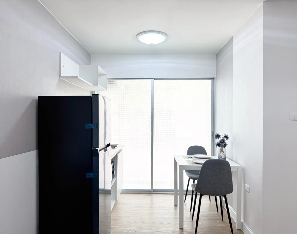 ให้เช่า Smart Condo Rama 2 ห้องพร้อมอยู่ เฟอร์พร้อม ชั้น 1 เข้าออกสะดวกสบาย ราคาสบายกระเป๋า รีบจองเลย