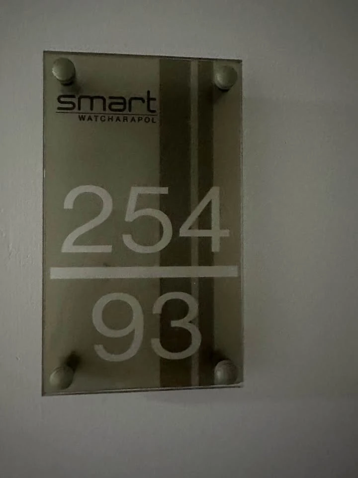 ให้เช่า Smart Watcharapol ห้องกว้างขวางพร้อมอยูี เฟอร์พร้อม ราคาสบายกระเป๋า รีบจองเลย
