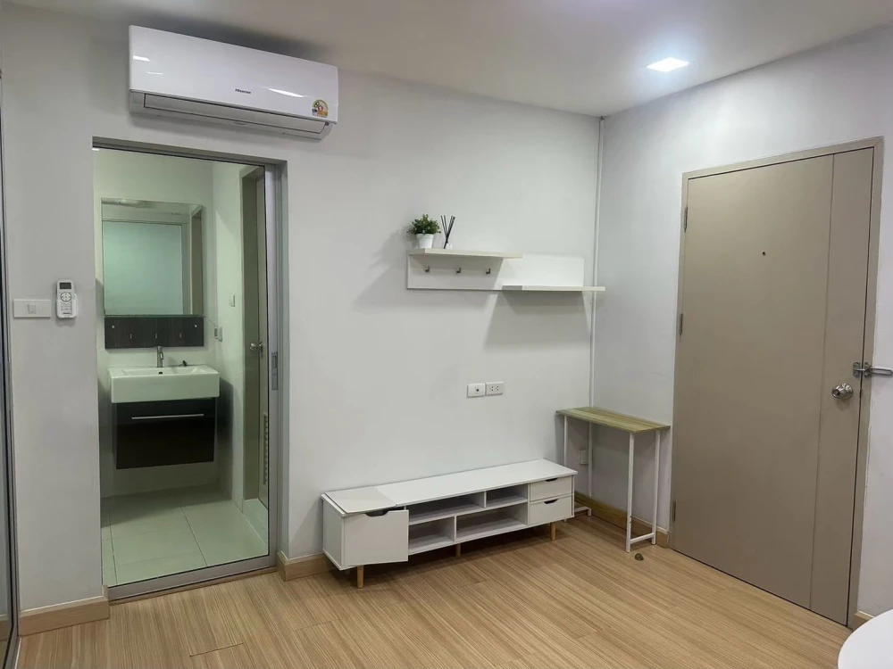 ให้เช่า Smart Watcharapol ห้องพร้อมอยู่ เฟอร์พร้อม ราคาสบายกระเป๋า มาแต่ตัวเข้าอยู่ได้เลย+++