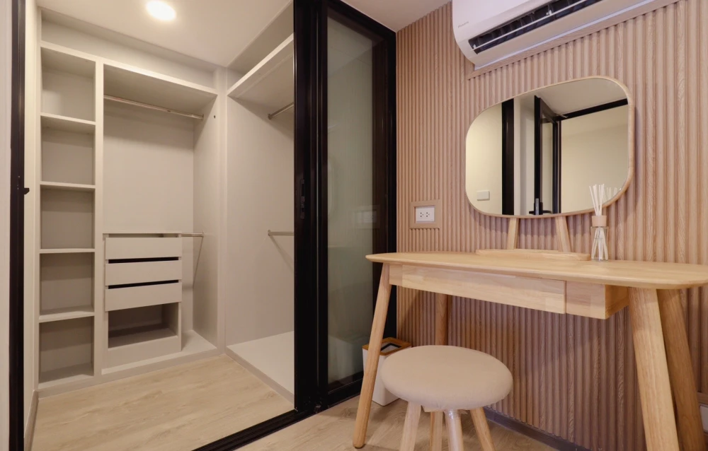 ให้เช่า SOHO Bangkok Ratchada คอนโดหรูตกแต่งสไตล์มูจิ ห้อง Duo 2 ชั้น เพดานสูง 4 เมตร วิวสวย ชั้น 18 พร้อมสิ่งอำนวยความสะดวกครบ เข้าอยู่ได้เลย