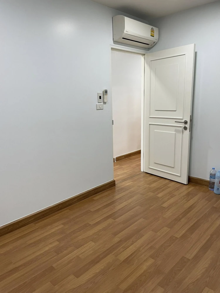 ให้เช่า State Tower ห้องริม 63 ตร.ม. ชั้น 28 ฝั่งโรงแรม lebua ตกแต่งครบ พร้อมอยู่