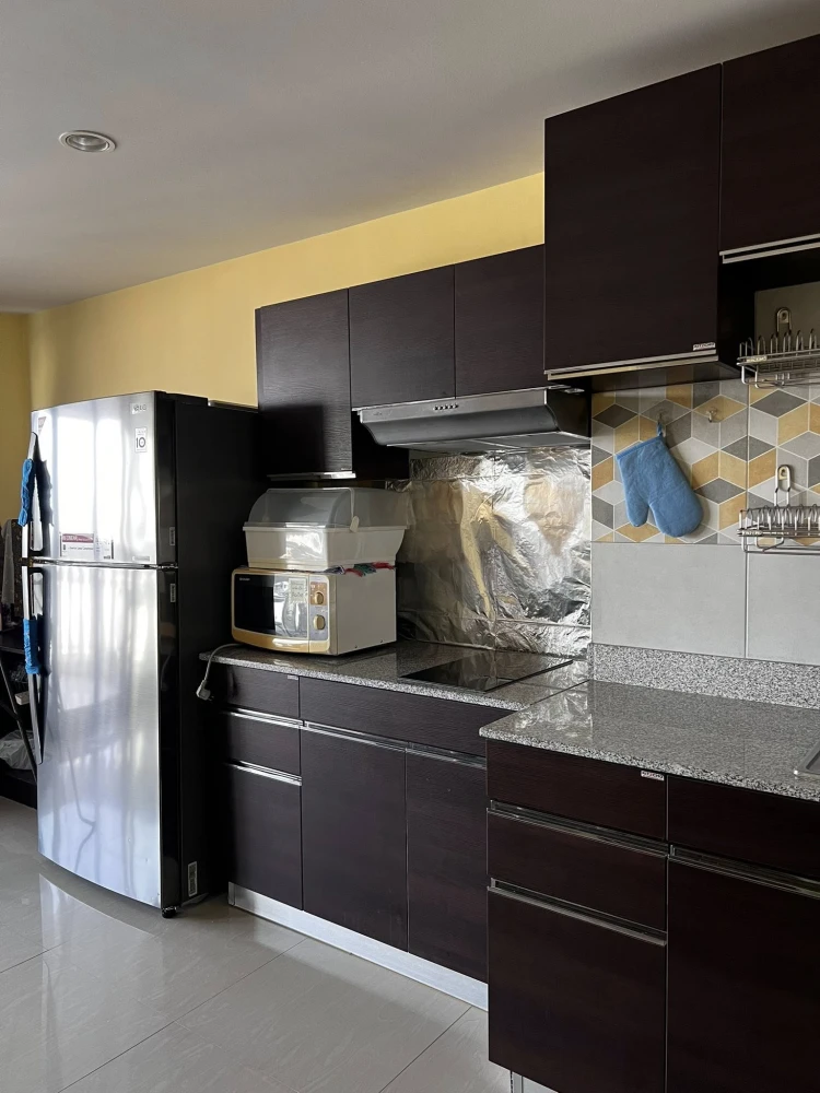 ให้เช่า State Tower ห้องอยู่ชั้น 32 สูงมากๆ เฟอร์นิเจอร์และเครื่องใช้ไฟฟ้าครบ ไม่จองไหวหรอ