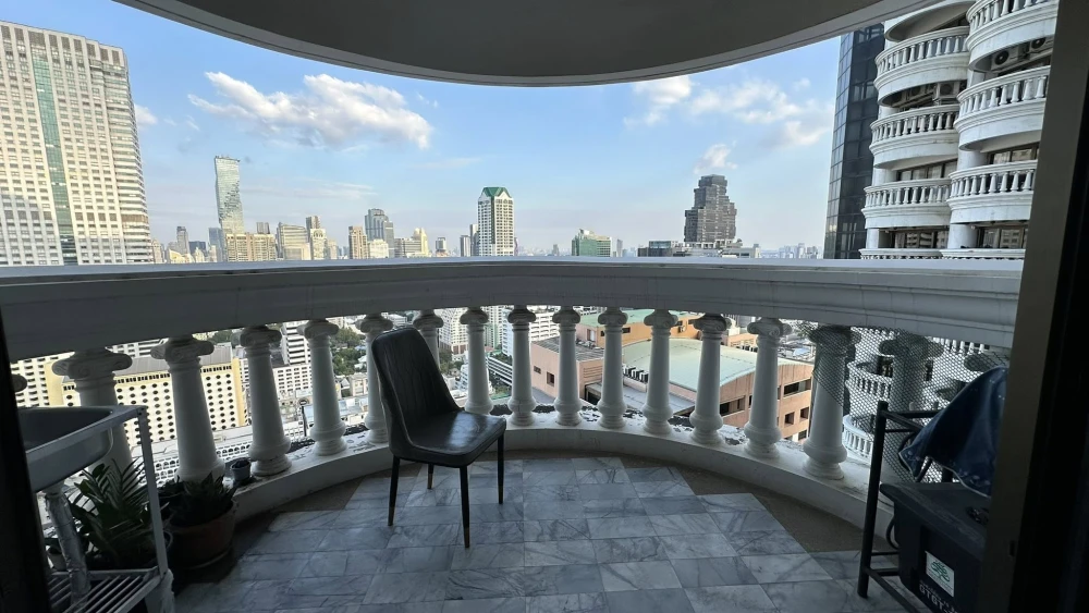 ให้เช่า State Tower ห้องอยู่ชั้น 32 สูงมากๆ เฟอร์นิเจอร์และเครื่องใช้ไฟฟ้าครบ ไม่จองไหวหรอ