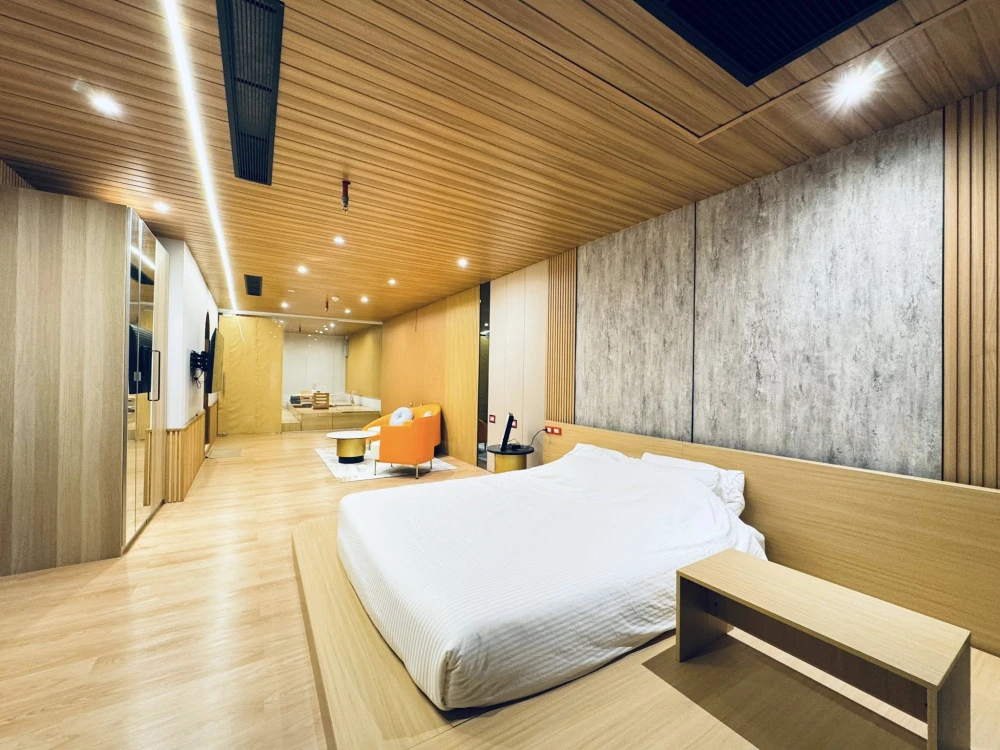 ให้เช่า State Tower Condominium ห้องพร้อมอยู่  เฟอร์ครบพร้อมเครื่องใช้ไฟฟ้าครบชุด กว้างขวางชั้นสูง รีบจองเลยห้ามพลาด+++ images