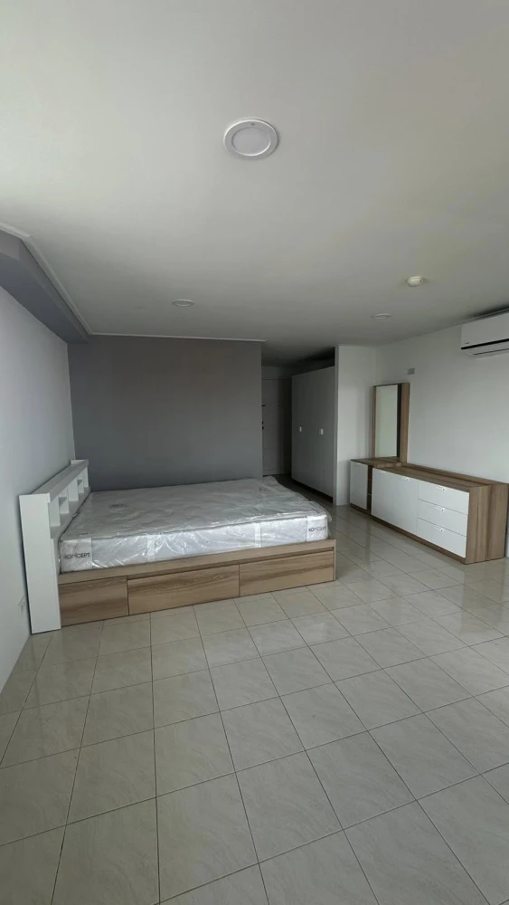 ให้เช่า SunShine Condominium ห้องมุมคนไม่พลุกพล่าน มีพื้นที่ใช้สอยเยอะ เฟอร์ครบครัน หิ้วกระเป๋าเข้าอยู่ได้เลยจ้า
