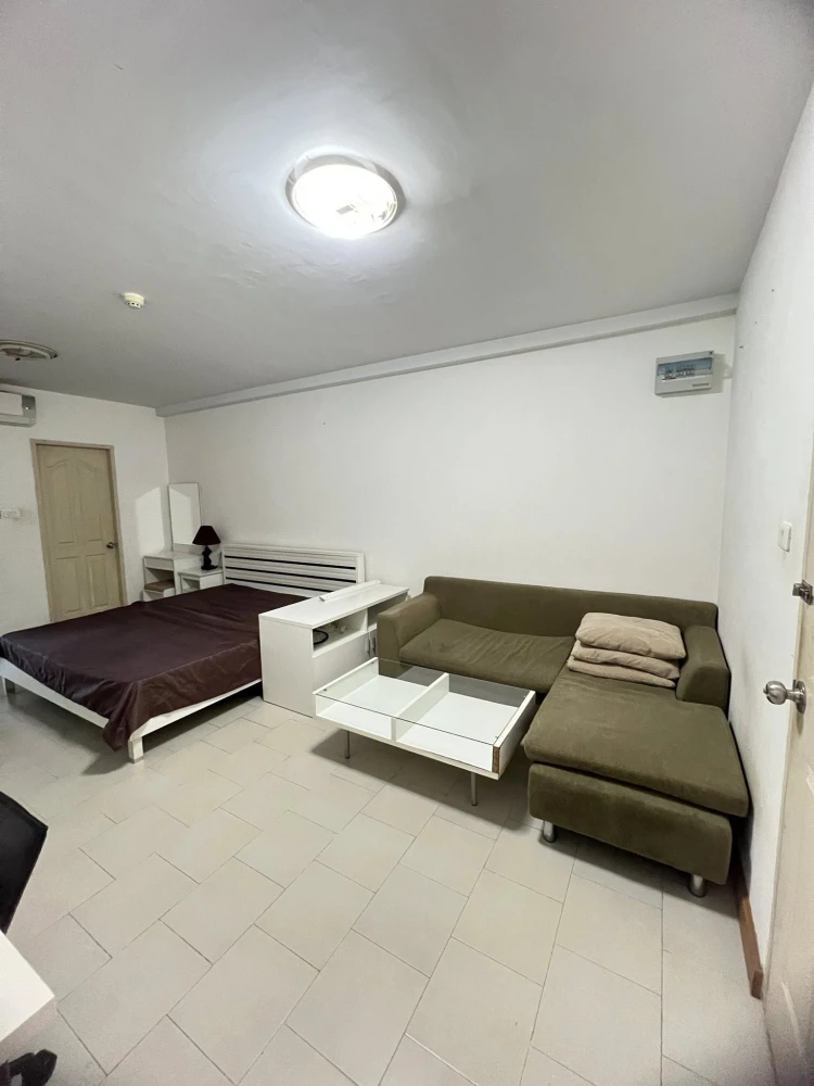 For rent: Supalai City Resort Ratchada Huaikwang, a nice room on the 7th floor, good location, complete common areas, don't miss it.