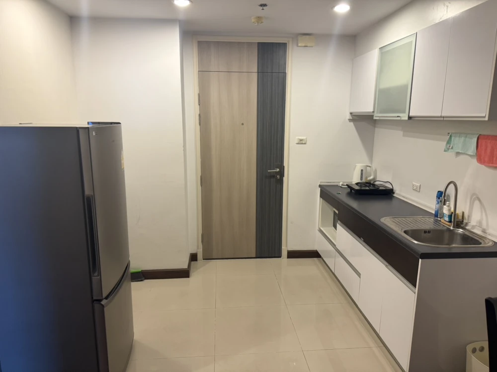 ให้เช่า  Supalai Lite Sathorn - Charoenrat  ห้องชั้นสูง เฟอร์ครบ+ เครื่องใช้ไฟฟ้าพร้อม รีบจองเลย+++
