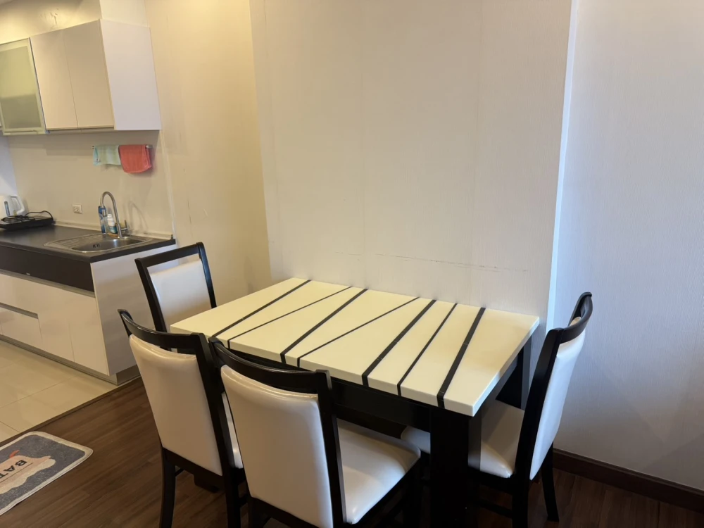 ให้เช่า  Supalai Lite Sathorn - Charoenrat  ห้องชั้นสูง เฟอร์ครบ+ เครื่องใช้ไฟฟ้าพร้อม รีบจองเลย+++