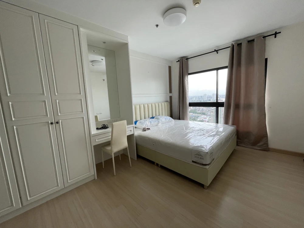 ให้เช่า Supalai Loft สถานีตลาดพลู ห้องอยู่ชั้น 32 พื้นที่ในห้องกว้างมาก ช้าหมดอดนะจ๊ะ