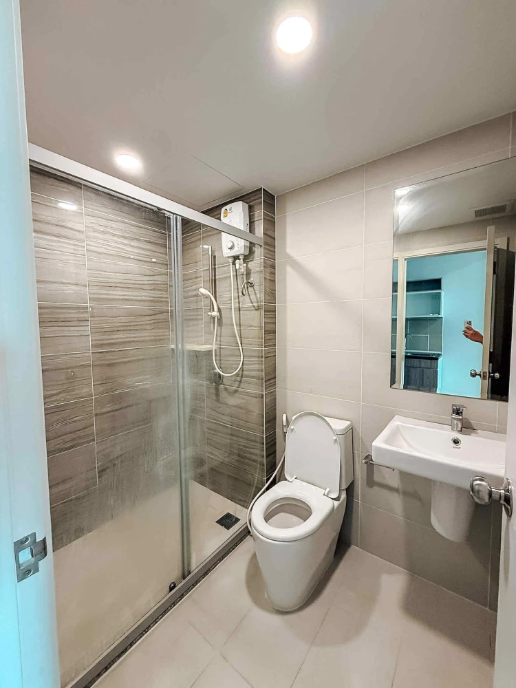 ให้เช่า Supalai Loft Prajadhipok-Wongwian Yai ห้องชั้นสูง เฟอร์พร้อม หิ้วกระเป๋าเข้าอยู่ได้เลย รีบจอง!!