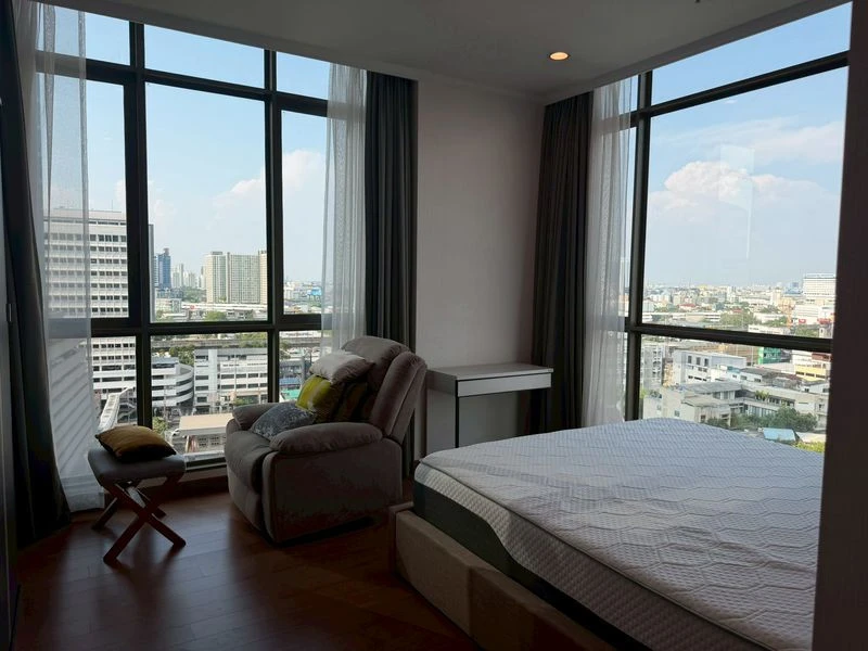 ให้เช่า Supalai Oriental Sukhumvit 2 ห้องนอน มาพร้อมการตกแต่งที่ครบครัน สนใจจองเลย